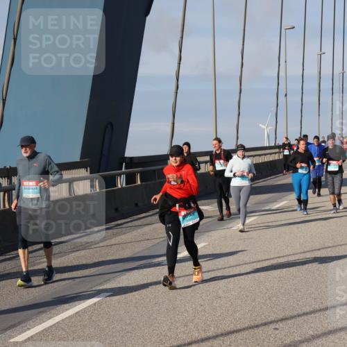 03.10.2025 - Köhlbrandbrückenlauf Julia Fischer http://msf.ph/oto/9007503 03.10.2025 10:00:10 Position 2  meine-sportfotos.de
