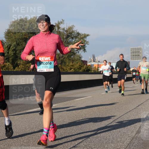 03.10.2025 - Köhlbrandbrückenlauf Luisa Fischer http://msf.ph/oto/9007520 03.10.2025 10:49:17 Position 3 3305, 1123 meine-sportfotos.de