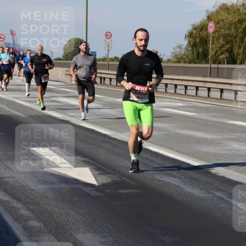 03.10.2025 - Köhlbrandbrückenlauf Julia Fischer http://msf.ph/oto/9007526 03.10.2025 12:47:38 Position 3  meine-sportfotos.de