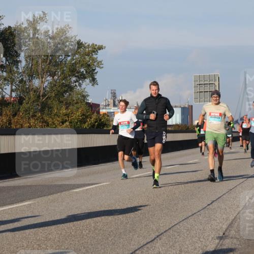 03.10.2025 - Köhlbrandbrückenlauf Luisa Fischer http://msf.ph/oto/9007534 03.10.2025 10:49:18 Position 3  meine-sportfotos.de