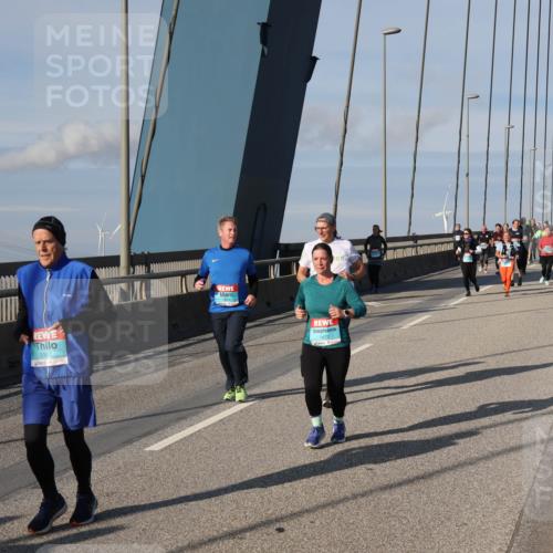03.10.2025 - Köhlbrandbrückenlauf Julia Fischer http://msf.ph/oto/9007546 03.10.2025 10:00:19 Position 2 2067, 1872 meine-sportfotos.de