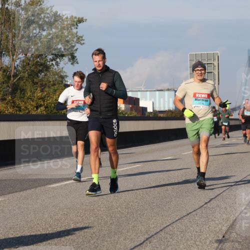 03.10.2025 - Köhlbrandbrückenlauf Luisa Fischer http://msf.ph/oto/9007550 03.10.2025 10:49:19 Position 3  meine-sportfotos.de