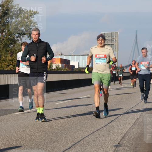 03.10.2025 - Köhlbrandbrückenlauf Luisa Fischer http://msf.ph/oto/9007559 03.10.2025 10:49:19 Position 3 1776 meine-sportfotos.de