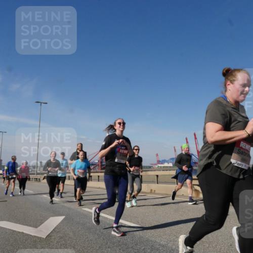 03.10.2025 - Köhlbrandbrückenlauf Matties Gatica Varas http://msf.ph/oto/9007567 03.10.2025 13:03:09 Position 2 4884 meine-sportfotos.de