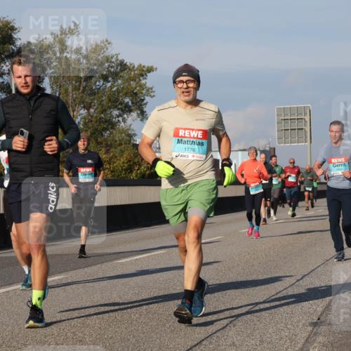 03.10.2025 - Köhlbrandbrückenlauf Luisa Fischer http://msf.ph/oto/9007575 03.10.2025 10:49:21 Position 3 1776, 3139 meine-sportfotos.de