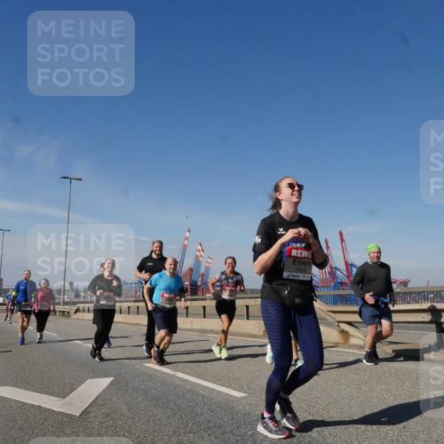 03.10.2025 - Köhlbrandbrückenlauf Matties Gatica Varas http://msf.ph/oto/9007576 03.10.2025 13:03:09 Position 2 5554, 118 meine-sportfotos.de