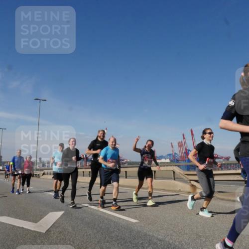 03.10.2025 - Köhlbrandbrückenlauf Matties Gatica Varas http://msf.ph/oto/9007582 03.10.2025 13:03:10 Position 2  meine-sportfotos.de