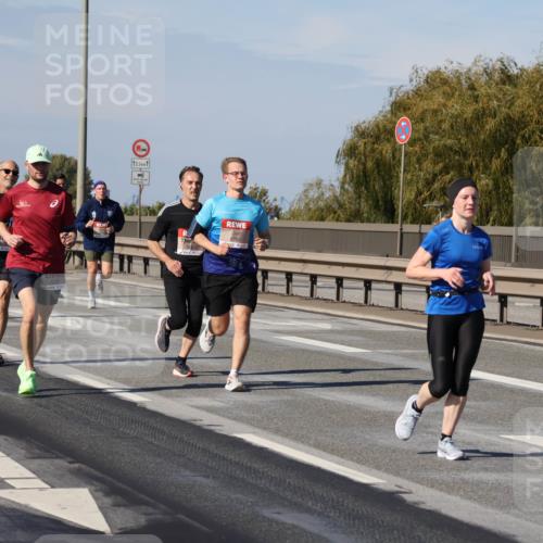 03.10.2025 - Köhlbrandbrückenlauf Julia Fischer http://msf.ph/oto/9007583 03.10.2025 12:47:45 Position 3 12, 5 meine-sportfotos.de
