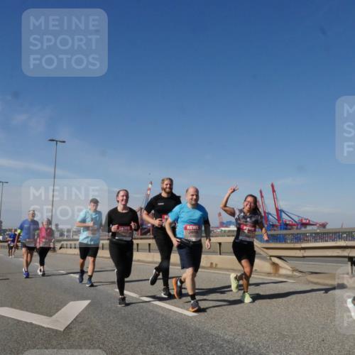 03.10.2025 - Köhlbrandbrückenlauf Matties Gatica Varas http://msf.ph/oto/9007588 03.10.2025 13:03:10 Position 2  meine-sportfotos.de