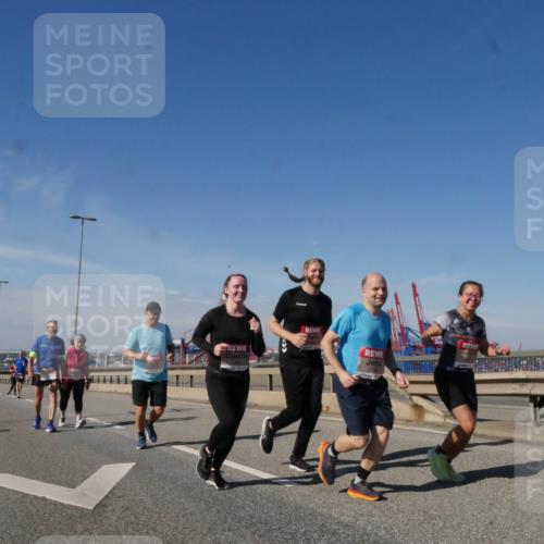 03.10.2025 - Köhlbrandbrückenlauf Matties Gatica Varas http://msf.ph/oto/9007595 03.10.2025 13:03:11 Position 2 118 meine-sportfotos.de