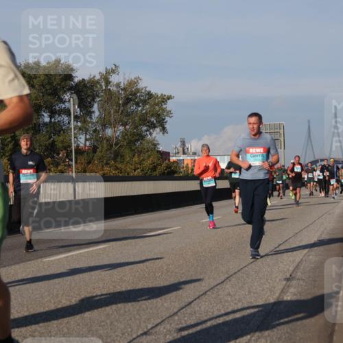 03.10.2025 - Köhlbrandbrückenlauf Luisa Fischer http://msf.ph/oto/9007606 03.10.2025 10:49:22 Position 3 1776, 3404 meine-sportfotos.de