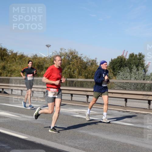 03.10.2025 - Köhlbrandbrückenlauf Julia Fischer http://msf.ph/oto/9007617 03.10.2025 12:47:53 Position 3  meine-sportfotos.de