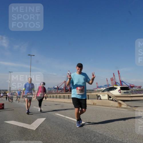 03.10.2025 - Köhlbrandbrückenlauf Matties Gatica Varas http://msf.ph/oto/9007618 03.10.2025 13:03:12 Position 2 666666, 118 meine-sportfotos.de