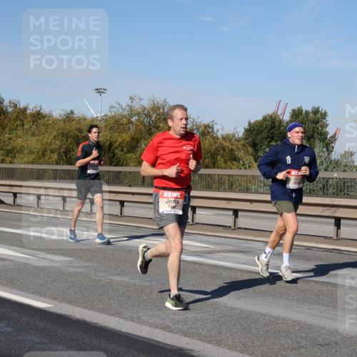 03.10.2025 - Köhlbrandbrückenlauf Julia Fischer http://msf.ph/oto/9007624 03.10.2025 12:47:53 Position 3 646 meine-sportfotos.de