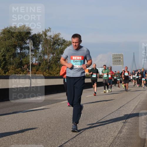 03.10.2025 - Köhlbrandbrückenlauf Luisa Fischer http://msf.ph/oto/9007630 03.10.2025 10:49:24 Position 3 3404 meine-sportfotos.de