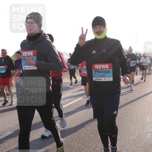 03.10.2025 - Köhlbrandbrückenlauf Fabian Wolf http://msf.ph/oto/9007631 03.10.2025 09:20:16 Position 3 23, 1833 meine-sportfotos.de