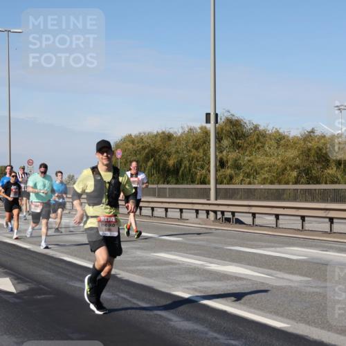 03.10.2025 - Köhlbrandbrückenlauf Julia Fischer http://msf.ph/oto/9007637 03.10.2025 12:48:01 Position 3 6368 meine-sportfotos.de