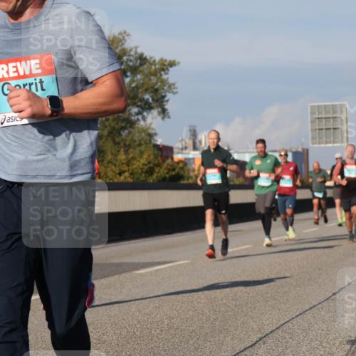 03.10.2025 - Köhlbrandbrückenlauf Luisa Fischer http://msf.ph/oto/9007641 03.10.2025 10:49:25 Position 3  meine-sportfotos.de