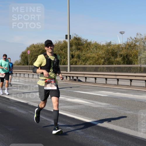 03.10.2025 - Köhlbrandbrückenlauf Julia Fischer http://msf.ph/oto/9007642 03.10.2025 12:48:02 Position 3 6368 meine-sportfotos.de