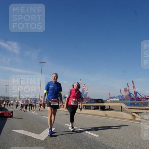 03.10.2025 - Köhlbrandbrückenlauf Matties Gatica Varas http://msf.ph/oto/9007645 03.10.2025 13:03:14 Position 2  meine-sportfotos.de