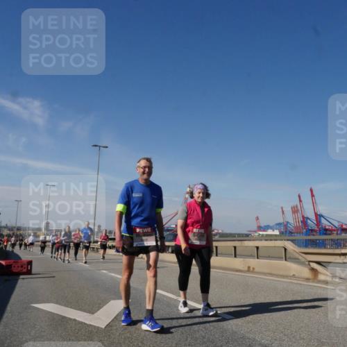 03.10.2025 - Köhlbrandbrückenlauf Matties Gatica Varas http://msf.ph/oto/9007653 03.10.2025 13:03:15 Position 2 6468 meine-sportfotos.de