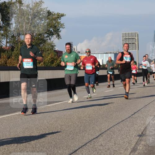 03.10.2025 - Köhlbrandbrückenlauf Luisa Fischer http://msf.ph/oto/9007659 03.10.2025 10:49:27 Position 3 1493 meine-sportfotos.de
