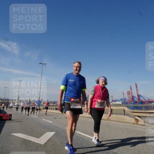 03.10.2025 - Köhlbrandbrückenlauf Matties Gatica Varas http://msf.ph/oto/9007660 03.10.2025 13:03:15 Position 2 6468 meine-sportfotos.de