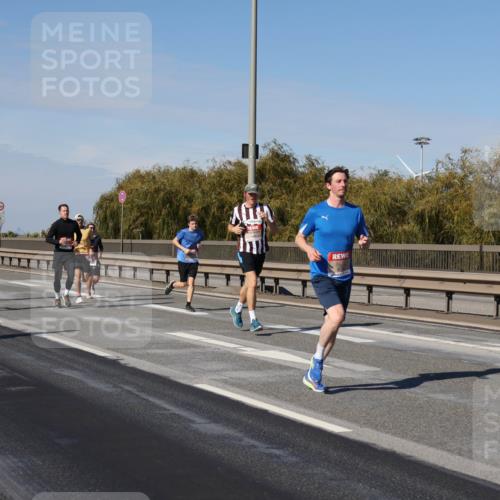 03.10.2025 - Köhlbrandbrückenlauf Julia Fischer http://msf.ph/oto/9007662 03.10.2025 12:48:06 Position 3  meine-sportfotos.de