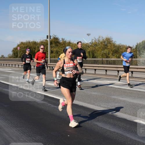 03.10.2025 - Köhlbrandbrückenlauf Julia Fischer http://msf.ph/oto/9007683 03.10.2025 12:48:09 Position 3  meine-sportfotos.de