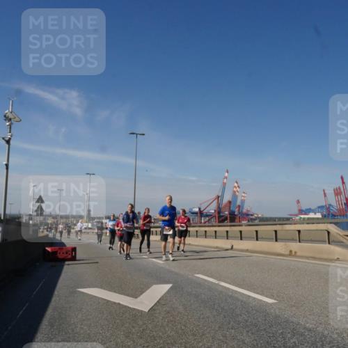 03.10.2025 - Köhlbrandbrückenlauf Matties Gatica Varas http://msf.ph/oto/9007685 03.10.2025 13:03:18 Position 2  meine-sportfotos.de