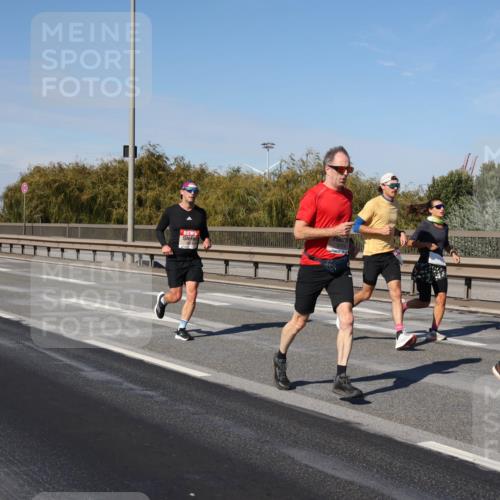 03.10.2025 - Köhlbrandbrückenlauf Julia Fischer http://msf.ph/oto/9007686 03.10.2025 12:48:11 Position 3  meine-sportfotos.de