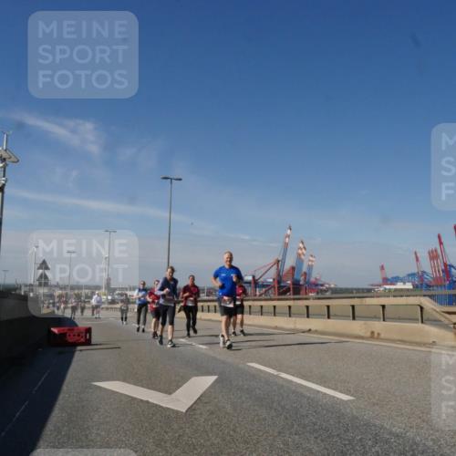03.10.2025 - Köhlbrandbrückenlauf Matties Gatica Varas http://msf.ph/oto/9007693 03.10.2025 13:03:18 Position 2  meine-sportfotos.de