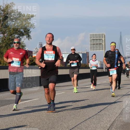 03.10.2025 - Köhlbrandbrückenlauf Luisa Fischer http://msf.ph/oto/9007703 03.10.2025 10:49:29 Position 3 1105, 2995, 1274 meine-sportfotos.de