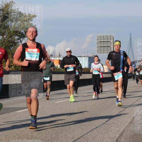 03.10.2025 - Köhlbrandbrückenlauf Luisa Fischer http://msf.ph/oto/9007711 03.10.2025 10:49:30 Position 3 2995, 1274 meine-sportfotos.de