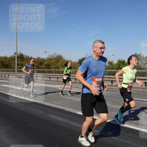 03.10.2025 - Köhlbrandbrückenlauf Julia Fischer http://msf.ph/oto/9007717 03.10.2025 12:48:18 Position 3 428 meine-sportfotos.de