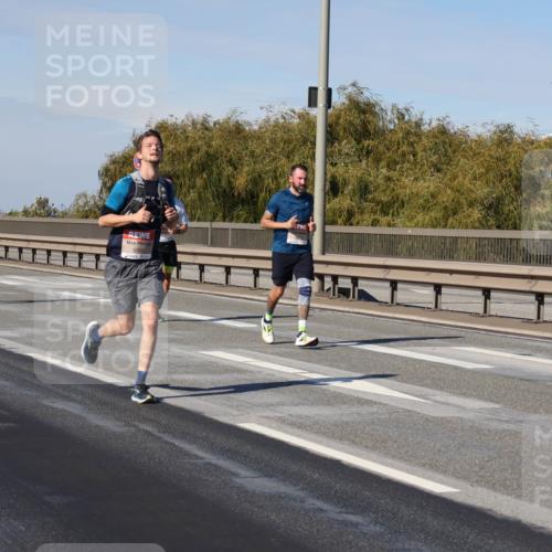 03.10.2025 - Köhlbrandbrückenlauf Julia Fischer http://msf.ph/oto/9007727 03.10.2025 12:48:20 Position 3  meine-sportfotos.de