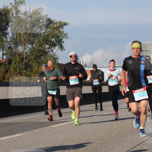 03.10.2025 - Köhlbrandbrückenlauf Luisa Fischer http://msf.ph/oto/9007736 03.10.2025 10:49:32 Position 3  meine-sportfotos.de