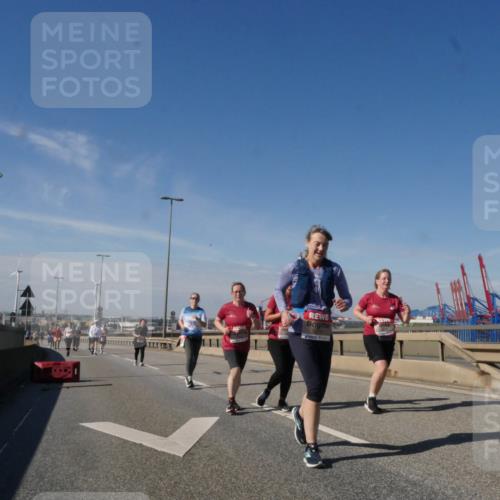 03.10.2025 - Köhlbrandbrückenlauf Matties Gatica Varas http://msf.ph/oto/9007738 03.10.2025 13:03:22 Position 2 6278 meine-sportfotos.de