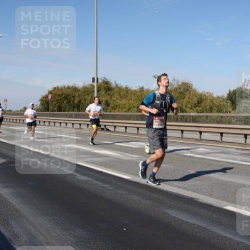 03.10.2025 - Köhlbrandbrückenlauf Julia Fischer http://msf.ph/oto/9007742 03.10.2025 12:48:22 Position 3  meine-sportfotos.de