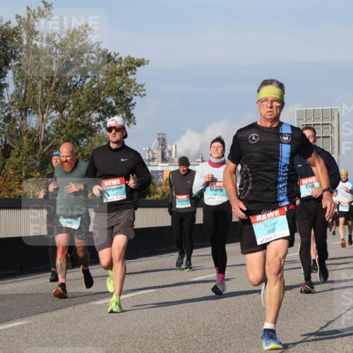 03.10.2025 - Köhlbrandbrückenlauf Luisa Fischer http://msf.ph/oto/9007743 03.10.2025 10:49:32 Position 3 1072, 1207, 322, 3832, 3498 meine-sportfotos.de