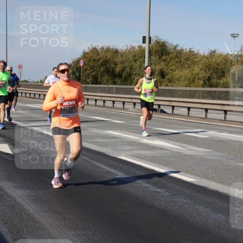 03.10.2025 - Köhlbrandbrückenlauf Julia Fischer http://msf.ph/oto/9007787 03.10.2025 12:48:30 Position 3 4095 meine-sportfotos.de