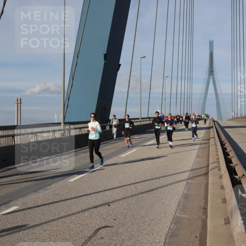 03.10.2025 - Köhlbrandbrückenlauf Julia Fischer http://msf.ph/oto/9007789 03.10.2025 10:01:18 Position 2  meine-sportfotos.de