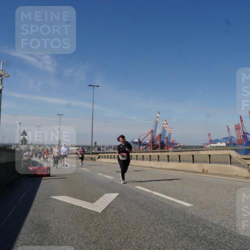 03.10.2025 - Köhlbrandbrückenlauf Matties Gatica Varas http://msf.ph/oto/9007790 03.10.2025 13:03:27 Position 2  meine-sportfotos.de