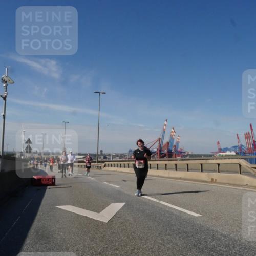 03.10.2025 - Köhlbrandbrückenlauf Matties Gatica Varas http://msf.ph/oto/9007795 03.10.2025 13:03:27 Position 2  meine-sportfotos.de