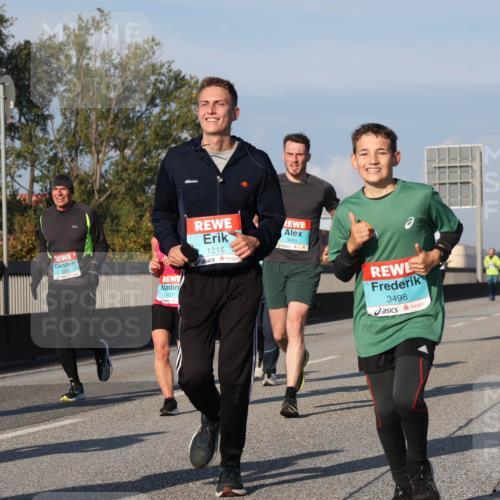 03.10.2025 - Köhlbrandbrückenlauf Luisa Fischer http://msf.ph/oto/9007796 03.10.2025 10:49:36 Position 3 3301, 3251, 1216, 3659, 3498 meine-sportfotos.de