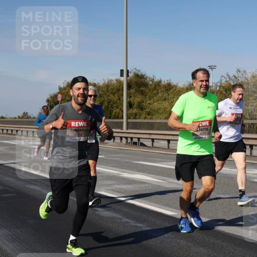 03.10.2025 - Köhlbrandbrückenlauf Julia Fischer http://msf.ph/oto/9007811 03.10.2025 12:48:33 Position 3 4172, 4277 meine-sportfotos.de