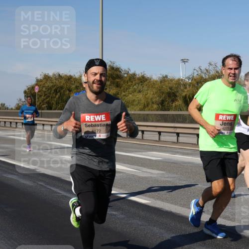 03.10.2025 - Köhlbrandbrückenlauf Julia Fischer http://msf.ph/oto/9007818 03.10.2025 12:48:33 Position 3 4172, 4277 meine-sportfotos.de