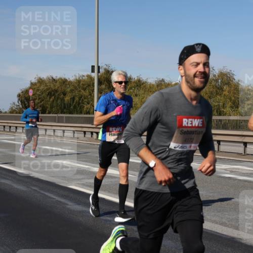 03.10.2025 - Köhlbrandbrückenlauf Julia Fischer http://msf.ph/oto/9007821 03.10.2025 12:48:34 Position 3 4172, 4277 meine-sportfotos.de
