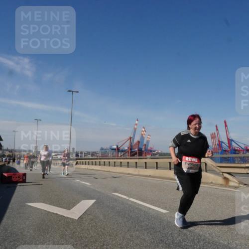 03.10.2025 - Köhlbrandbrückenlauf Matties Gatica Varas http://msf.ph/oto/9007827 03.10.2025 13:03:29 Position 2  meine-sportfotos.de