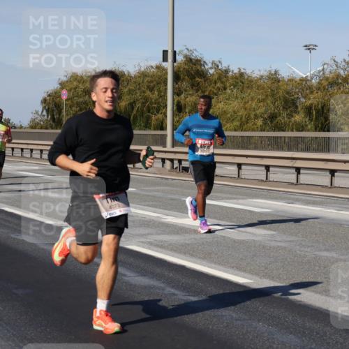 03.10.2025 - Köhlbrandbrückenlauf Julia Fischer http://msf.ph/oto/9007838 03.10.2025 12:48:36 Position 3 4073 meine-sportfotos.de
